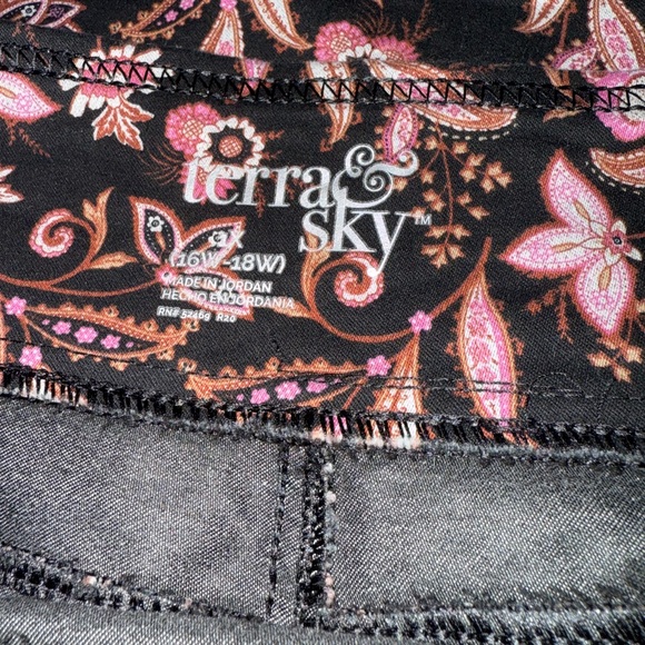 Terra and Sky Floral Patterned Pants Size 1X - Picture 4 of 4